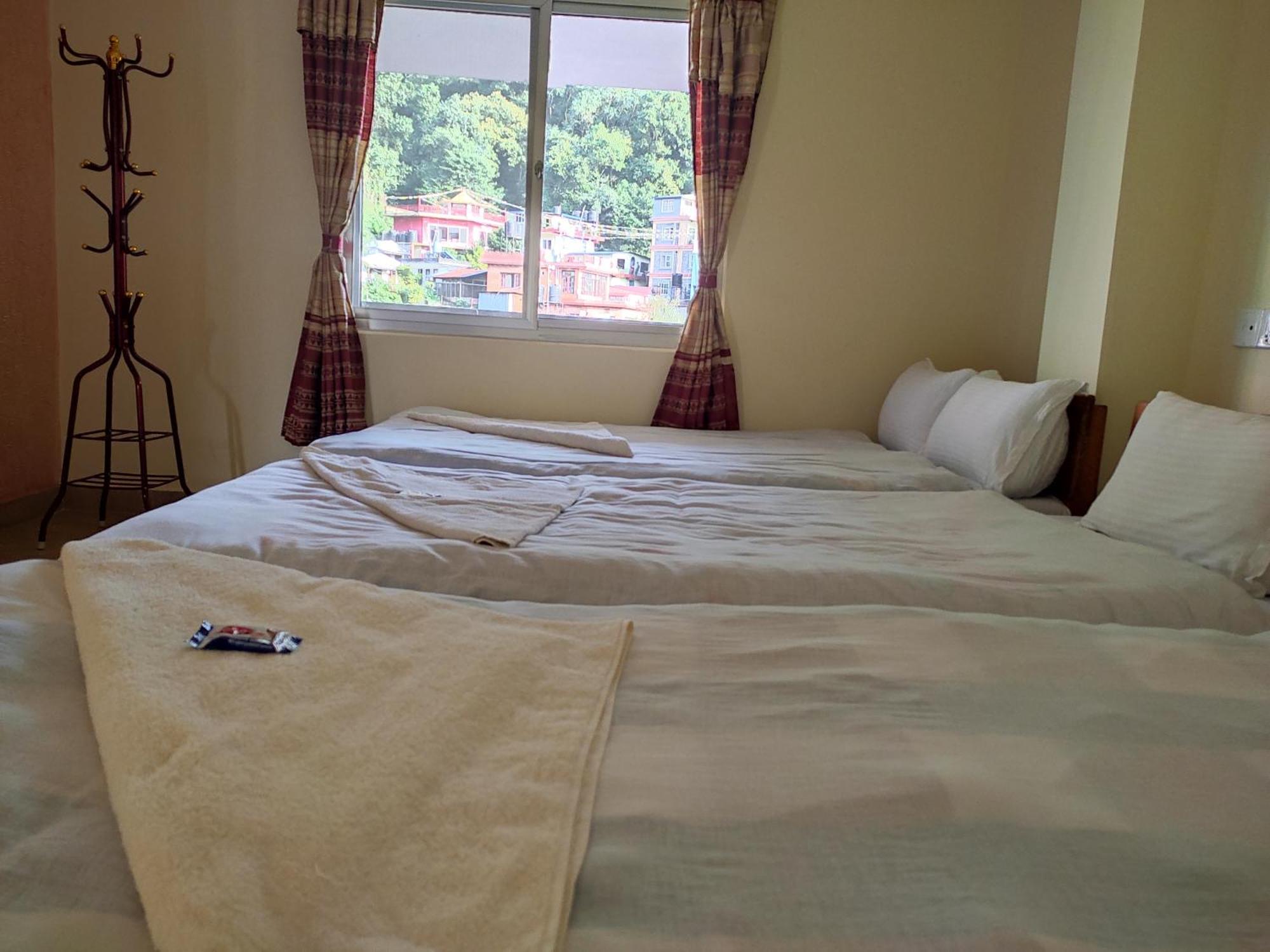 Hotel Green Hill View Pokhara Phòng bức ảnh