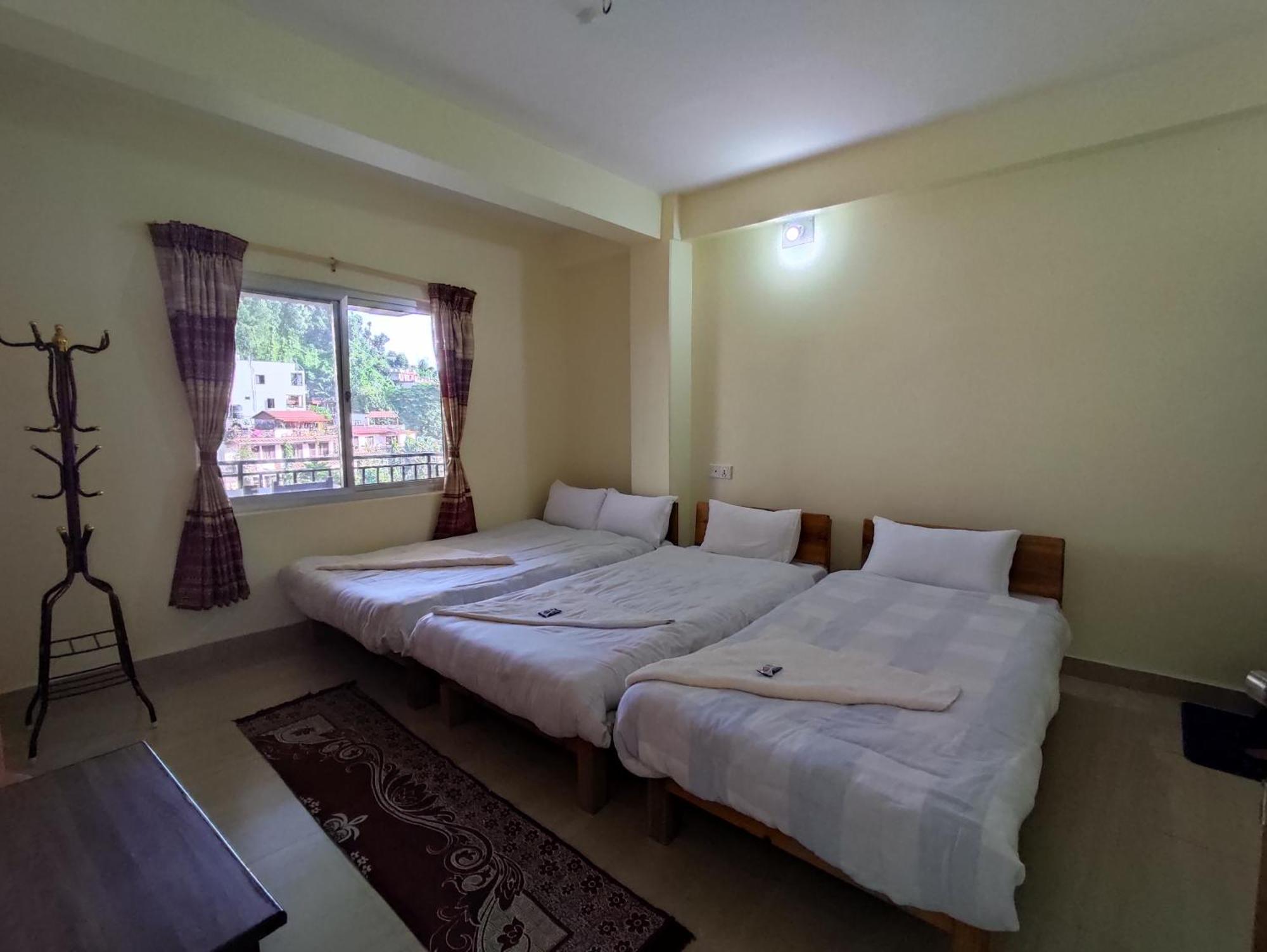 Hotel Green Hill View Pokhara Phòng bức ảnh