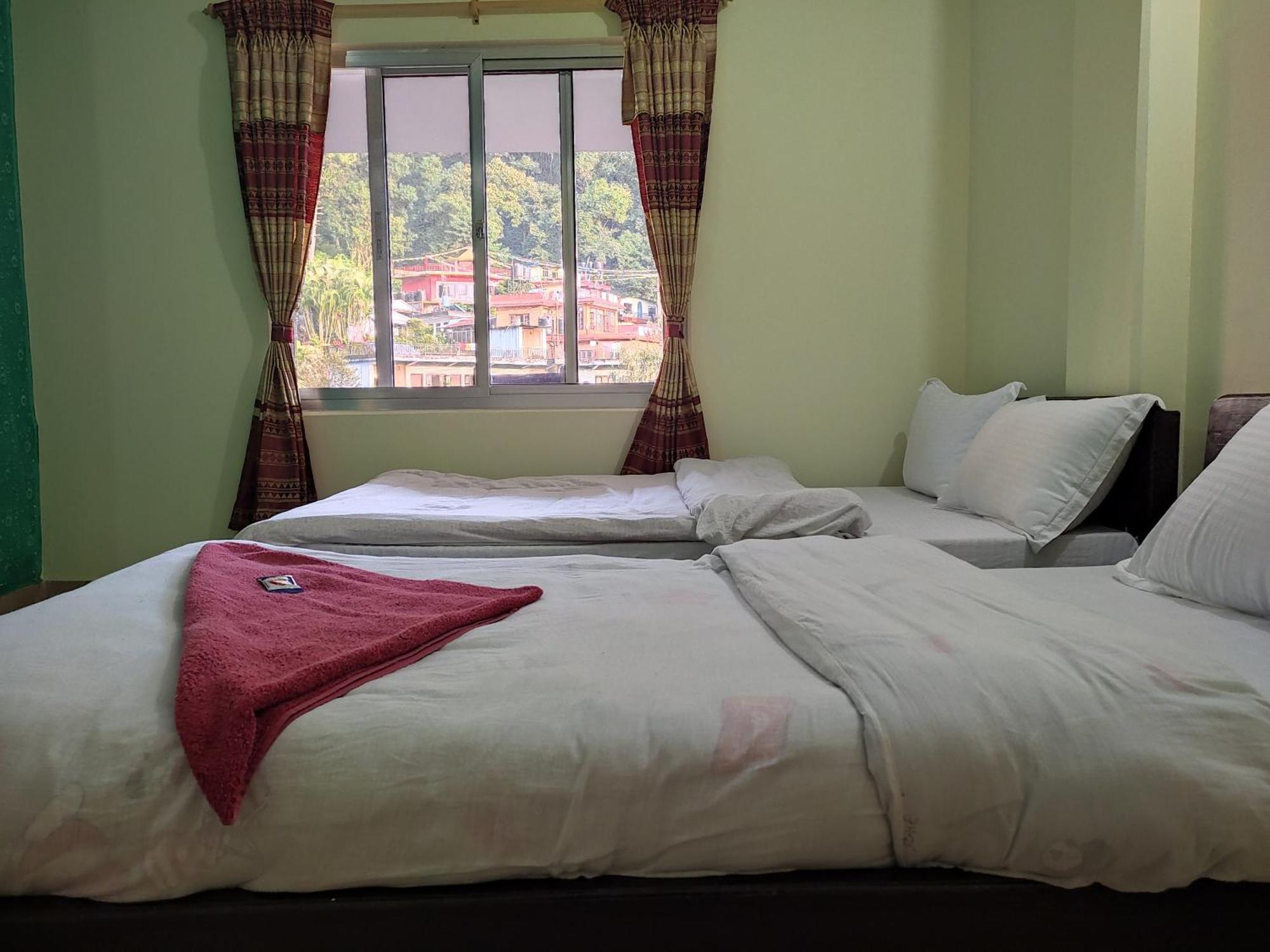 Hotel Green Hill View Pokhara Phòng bức ảnh